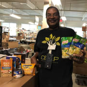 Volunteer with Dry Food Volunteer with Dry Food