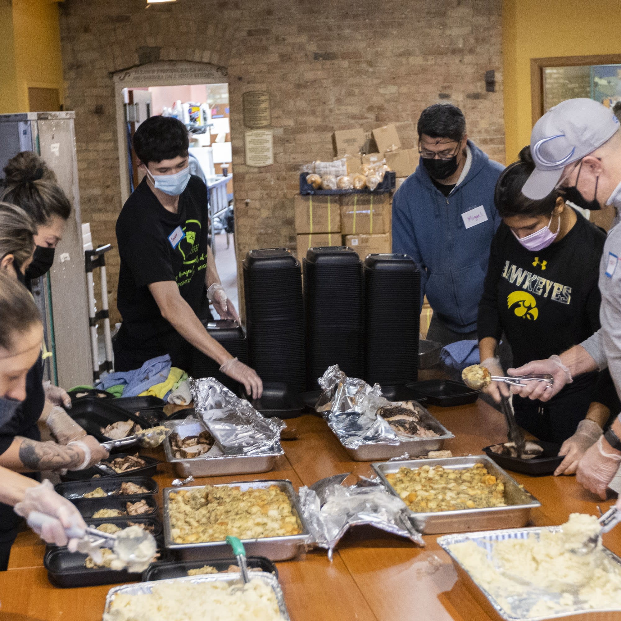 Free Thanksgiving Meal - Extraordinary Charities