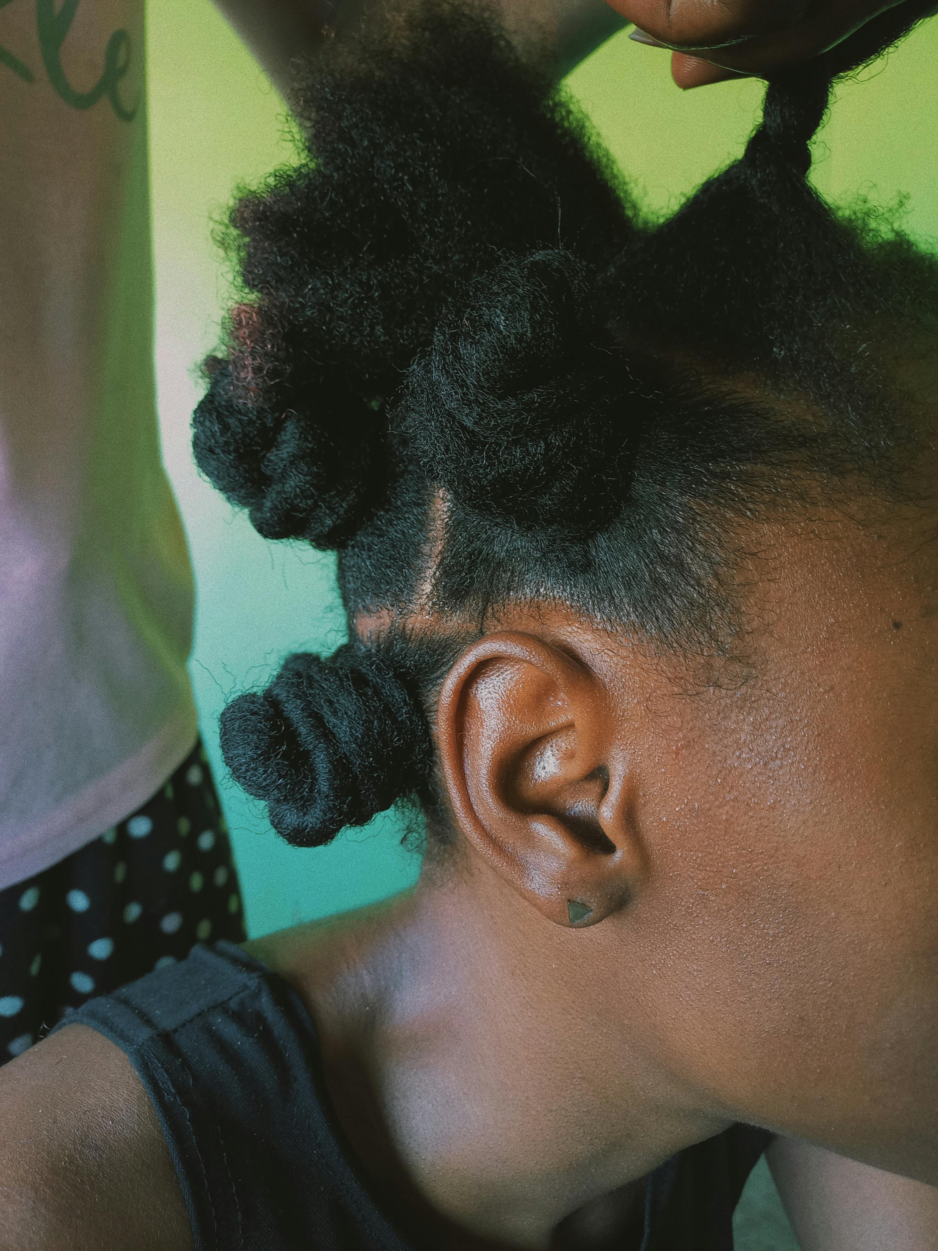 How to Care for Kids’ Hair Between Wash Days