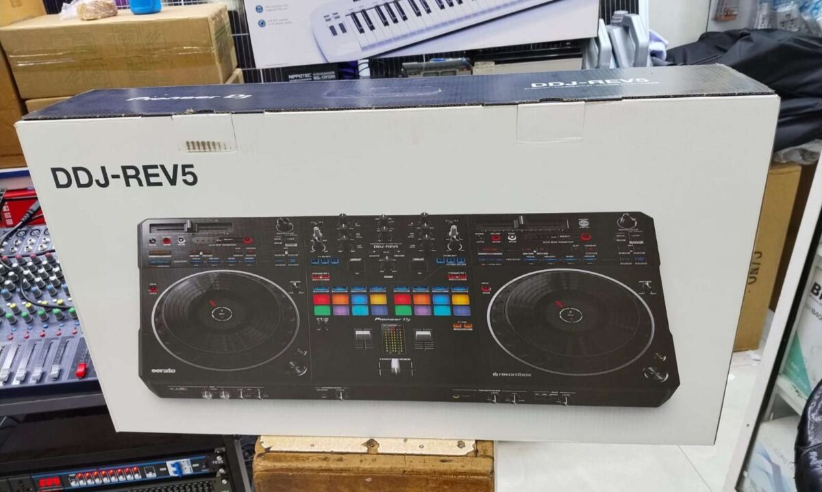Pioneer DDJ-REV5 Scratch DJ Controller - Serato & rekordbox - City Sounds Nairobi