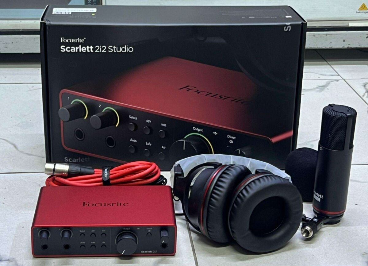 Focusrite Scarlett 2i2 Studio Professional Recording Kit - City Sounds Nairobi