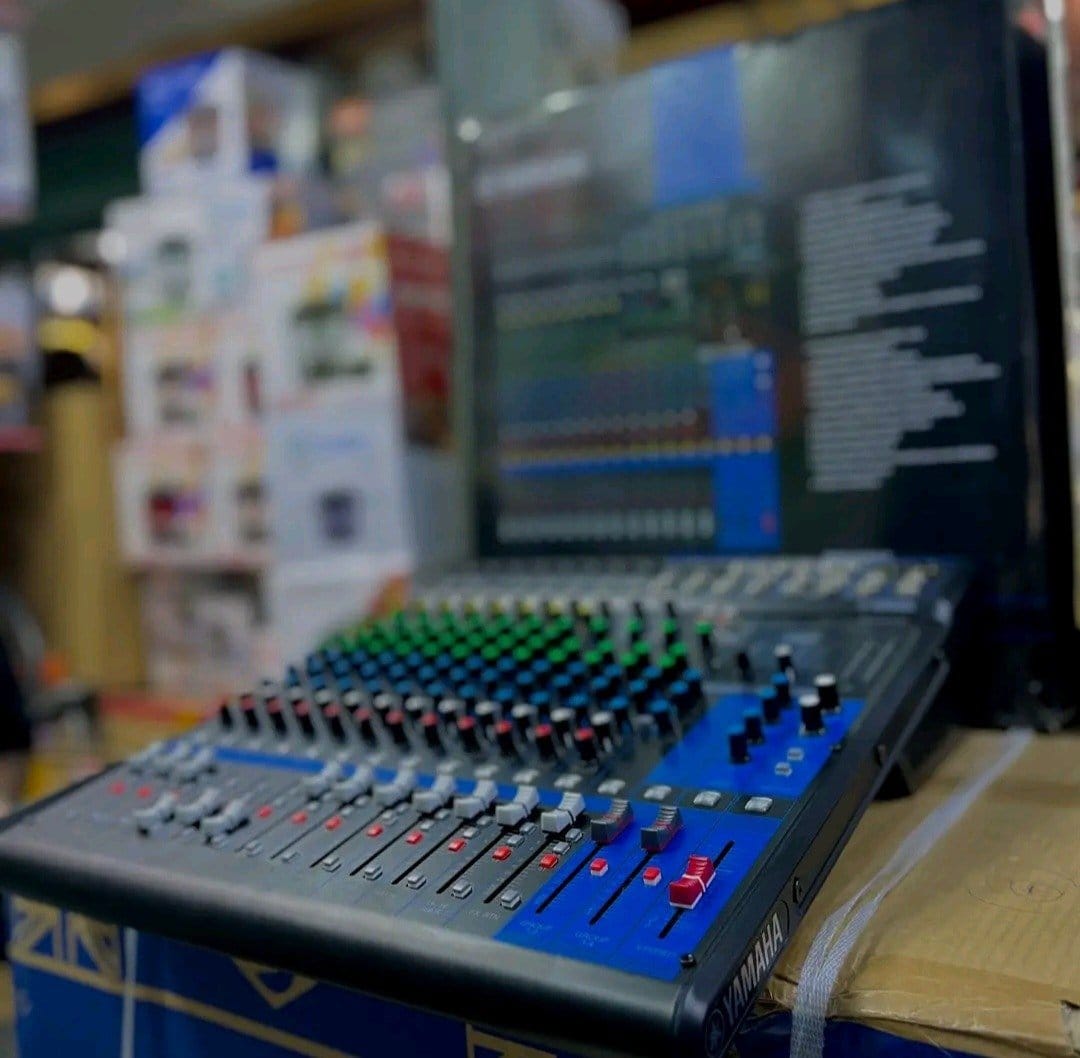 Yamaha MG16XU 16-Channel Professional Mixer USB SPX Effects - City Sounds Nairobi