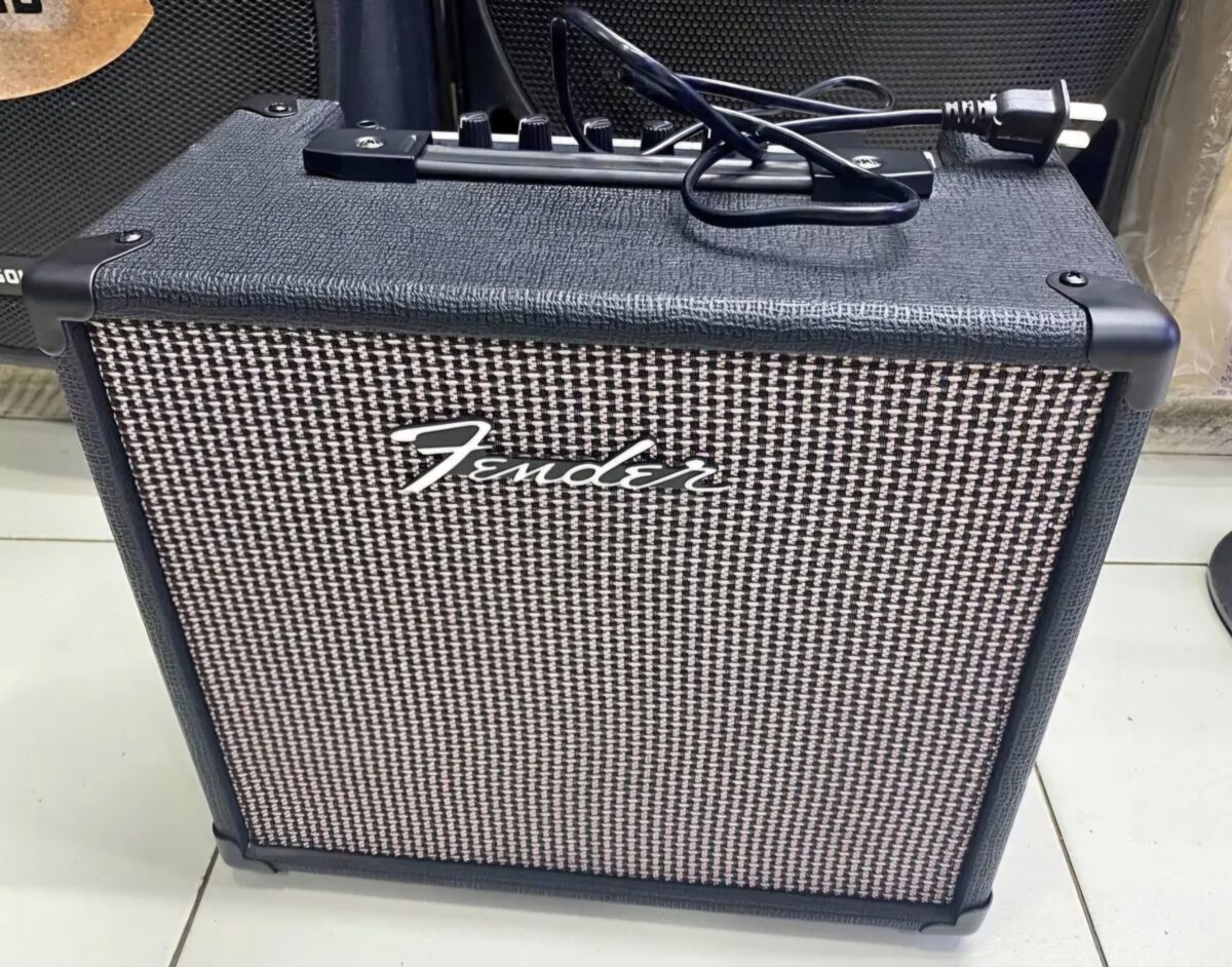 Fender Rumble 15 Bass Combo Amp - Portable Practice Solution - City Sounds Nairobi