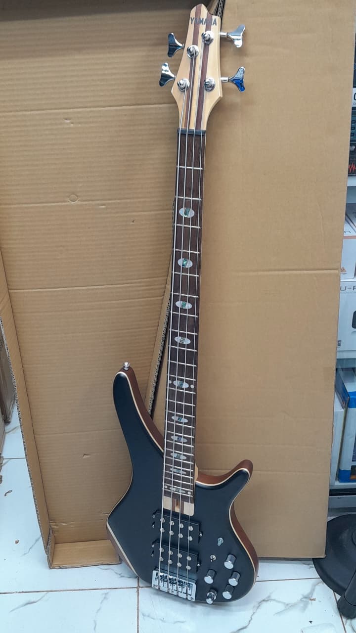 Yamaha TRBX604FM 4-String Active Electric Bass Guitar - photo 2 - City Sounds Nairobi