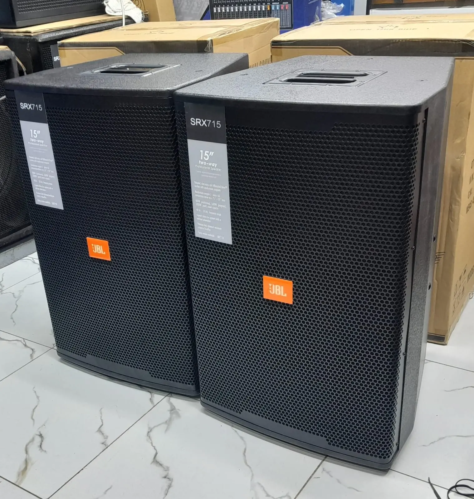JBL SRX715 2-way Midrange speakers - photo 2 - City Sounds Nairobi