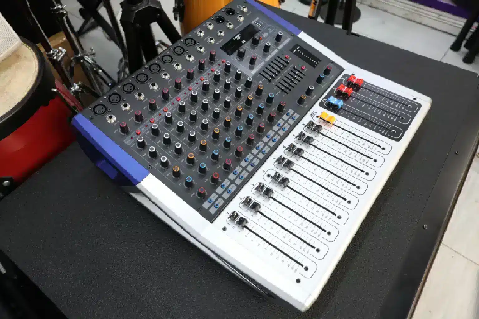 Pro mixer KV 80 8 Channel powered Mixer - photo 2 - City Sounds Nairobi