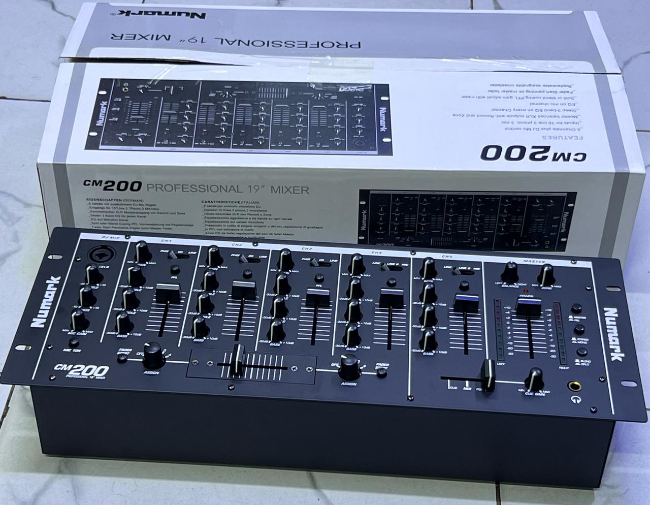 Numark CM200 5-Channel Professional 19" Rackmount DJ Mixer - photo 3 - City Sounds Nairobi