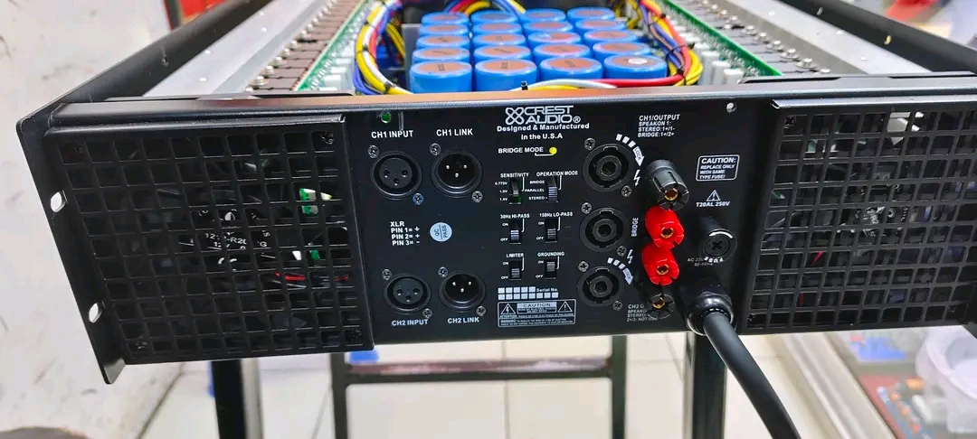 Crest Audio CA12 Power Amplifier - photo 2 - City Sounds Nairobi