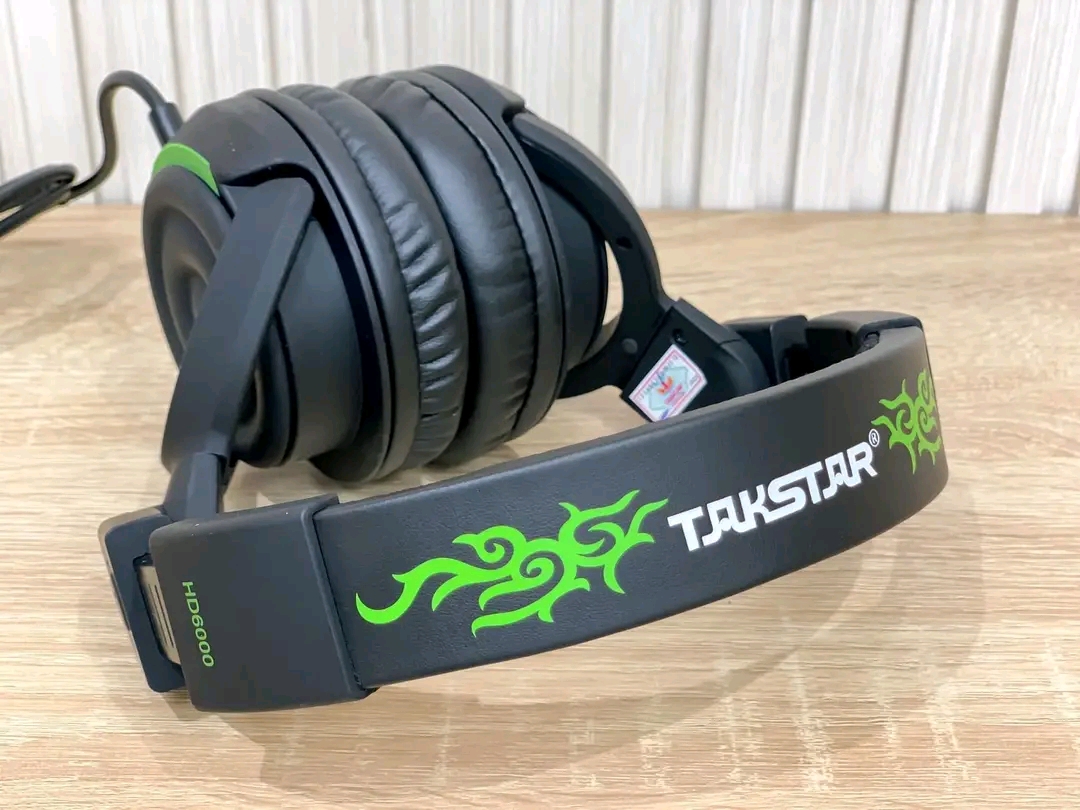 Takstar HD6000 Monitor Stereo Headphones - photo 3 - City Sounds Nairobi