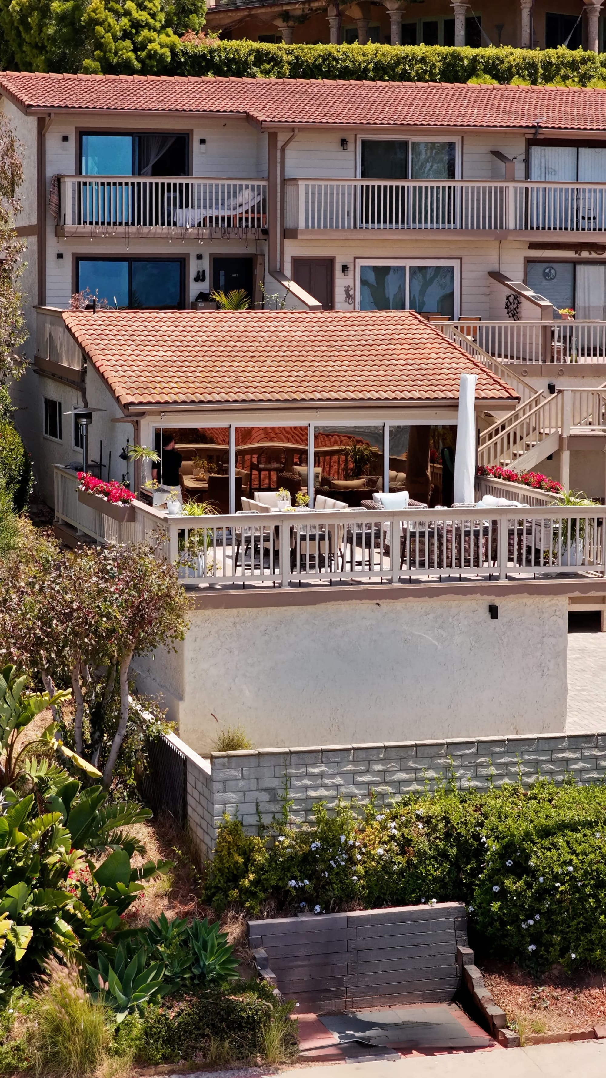 Malibu Condo detail