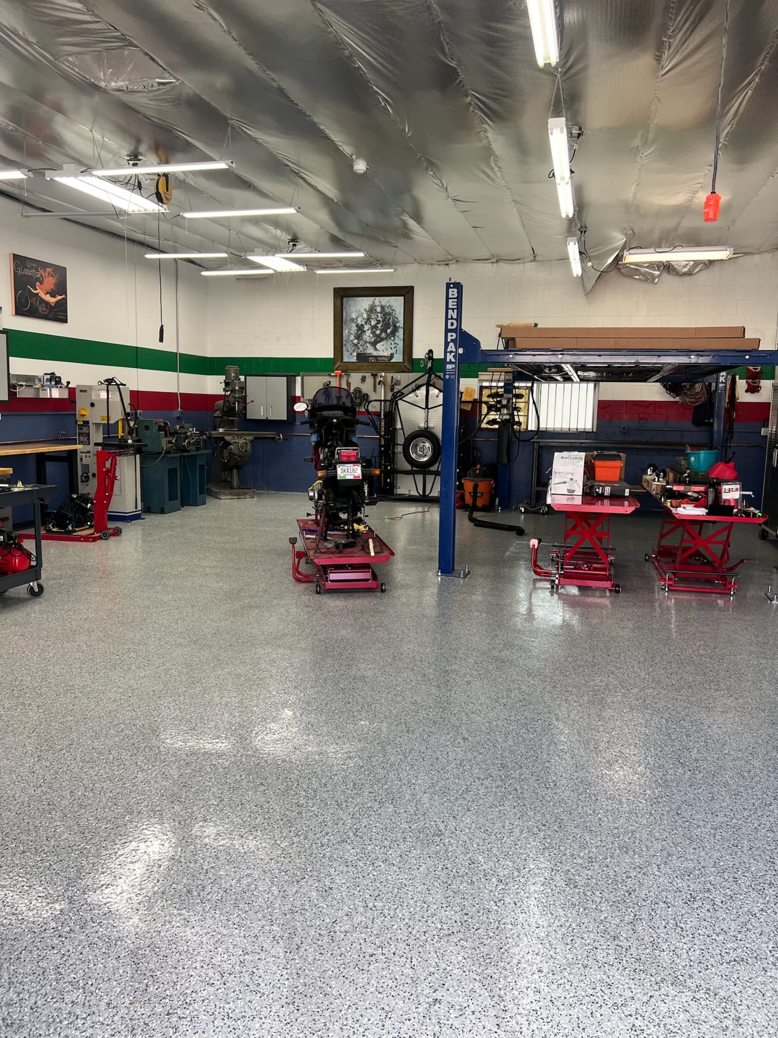 Polyaspartic vs. Epoxy Floor Coatings: Which Is Right for You?