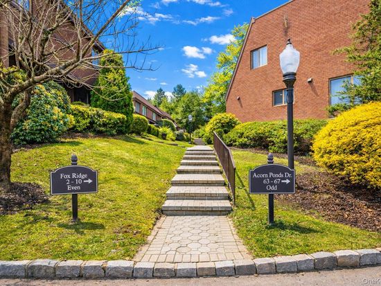 63 Acorn Ponds Drive, Roslyn, NY 11576 - Image 1