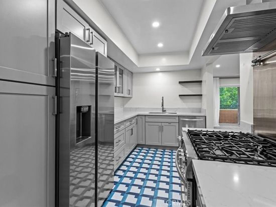 6752 Hillpark Dr APT 303, Los Angeles, CA 90068 - Image 1