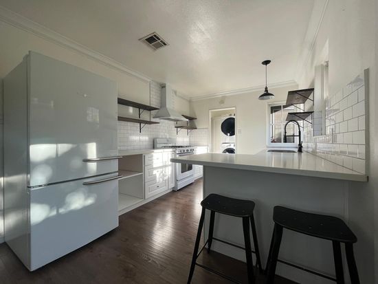 12125 Cantura St, Studio City, CA 91604 - Image 1