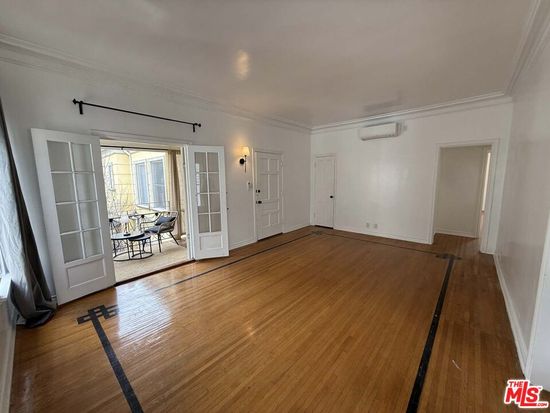 157 N La Peer Dr APT D, Beverly Hills, CA 90211 - Image 1