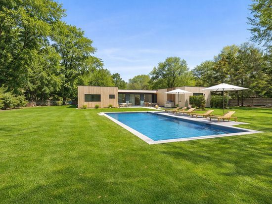 32 School St, East Hampton, NY 11937 - Image 1