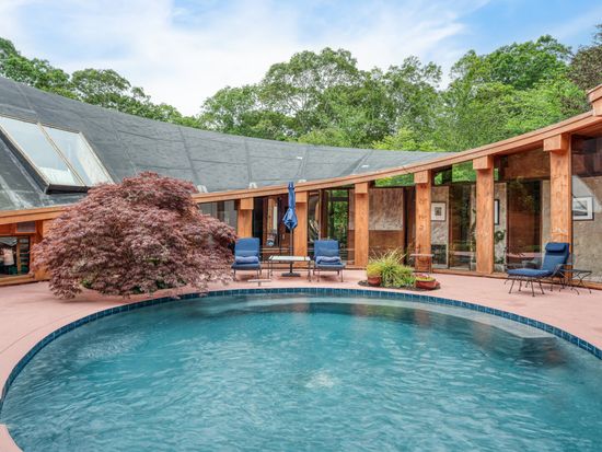 26 Deep Six Dr, East Hampton, NY 11937 - Image 1