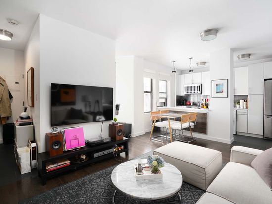 210 W 10th St APT 5F, New York, NY 10014 - Image 1