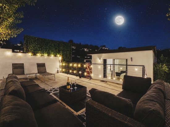 2822 Oak Point Dr, Los Angeles, CA 90068 - Image 1