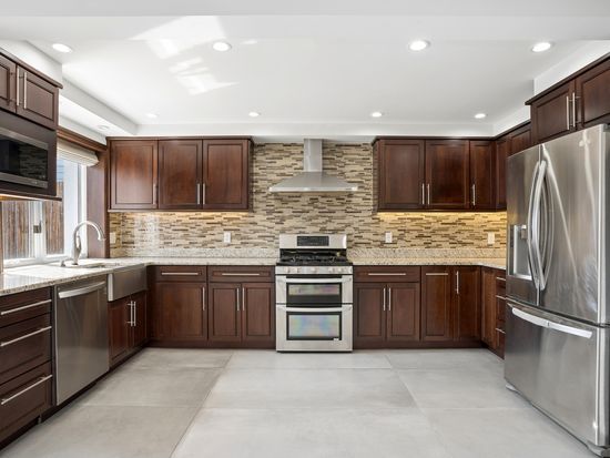84 Gotham Ave, Brooklyn, NY 11229 - Image 1