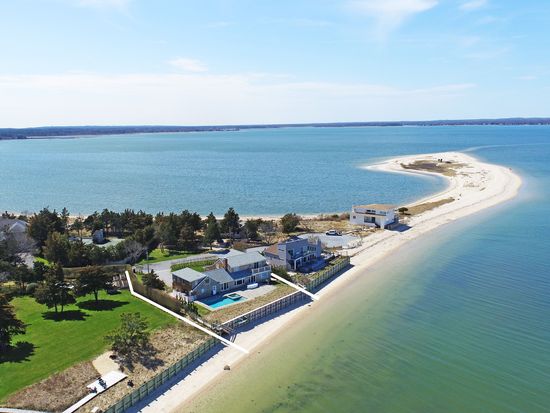 10 Barrett Dr, Hampton Bays, NY 11946 - Image 1