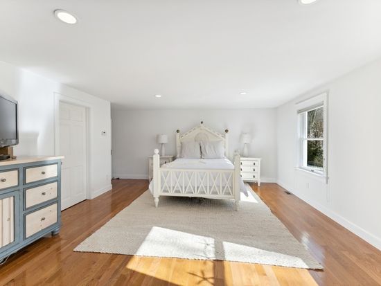 21 Harbor View Ave, East Hampton, NY 11937 - Image 1