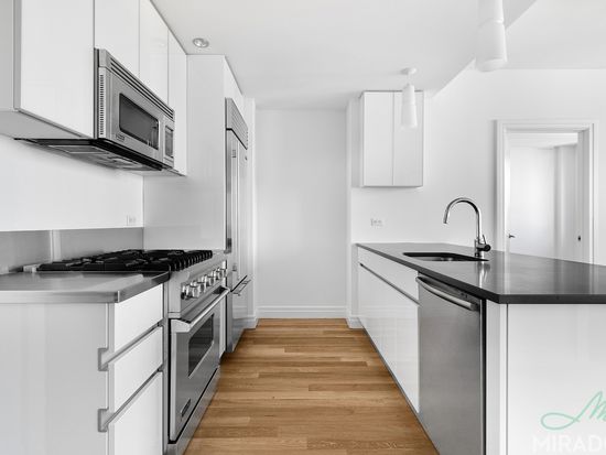 554 W 54th St #25M, New York, NY 10019 - Image 1