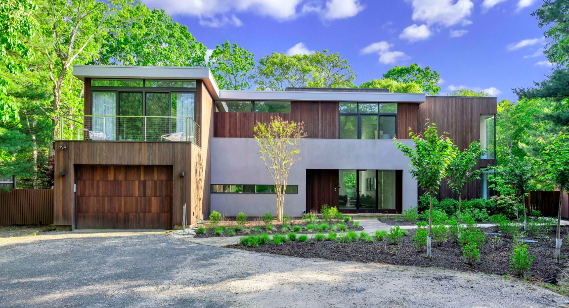 Undisclosed Address, East Hampton - Image 1