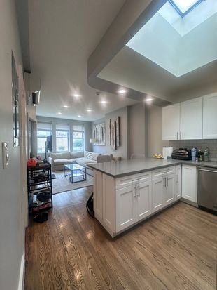 304 Bleecker St APT 4, New York, NY 10014 - Image 1