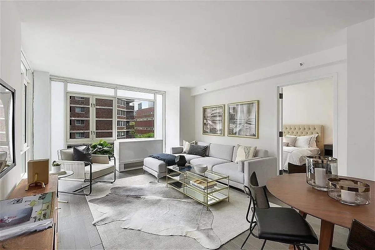 385 First Avenue #21B - Image 1