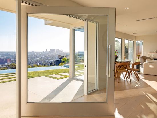 8515 Hedges Way, Los Angeles, CA 90069 - Image 1