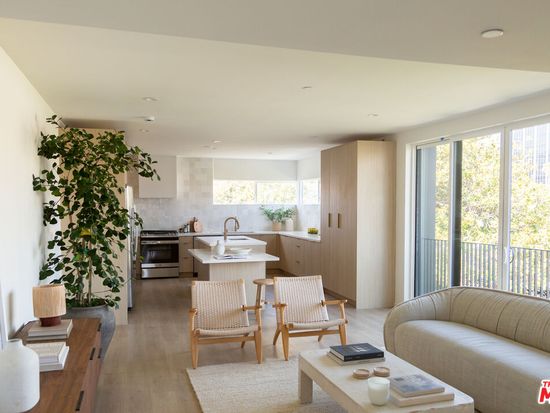 6541 De Longpre Ave #1/2, Los Angeles, CA 90028 - Image 1