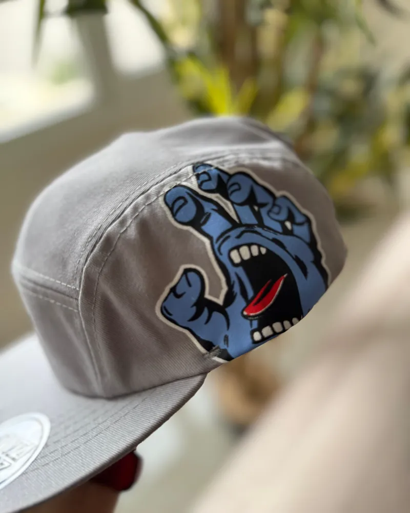 Santa Cruz plana gris