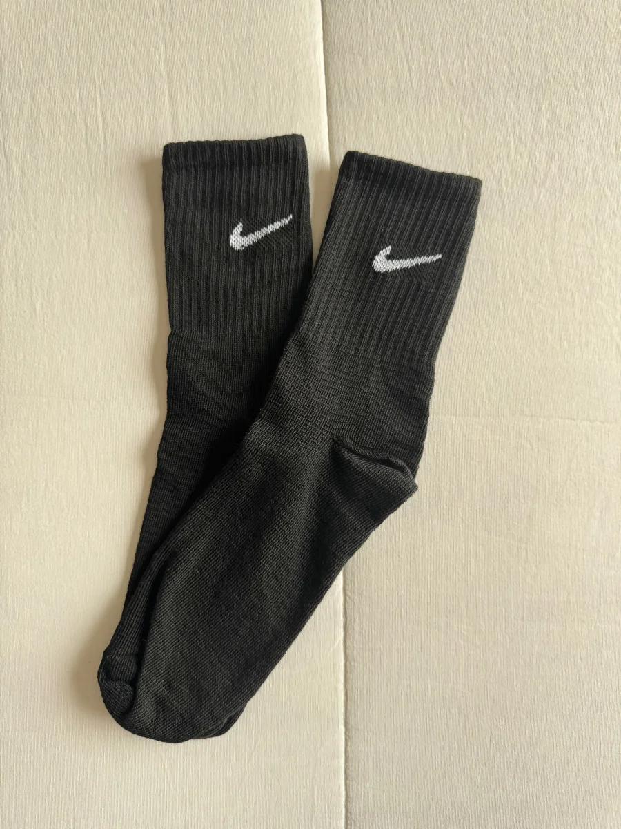 Nike negra