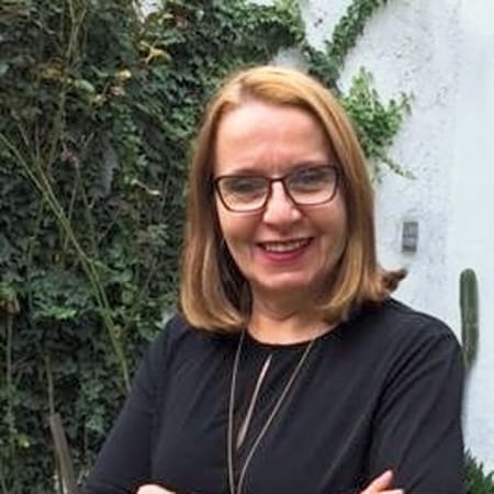 Emilienne de León