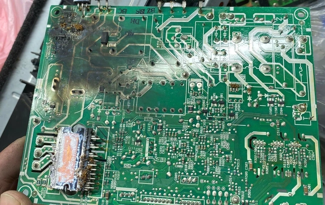 Tủ lạnh hỏng bo công suất