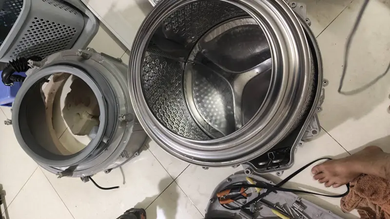 Sửa máy giặt Aqua lỗi gãy chạng ba tại nhà khách Quận 9 – Trung Điện Lạnh