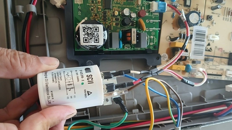 Kỹ thuật Trung Điện Lạnh sửa bo máy giặt Samsung lỗi không vắt tại nhà