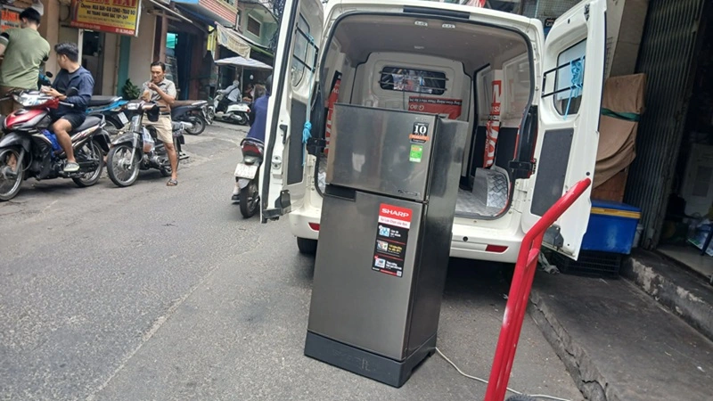 Nhân viên Trung Điện Lạnh thu mua tủ lạnh cũ tại Tăng Nhơn Phú Quận 9