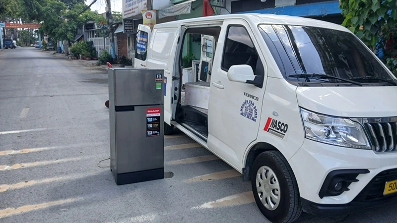 Xe Trung Điện Lạnh thu mua tủ lạnh Sharp inverter tại nhà dân đường Võ Thị Sáu