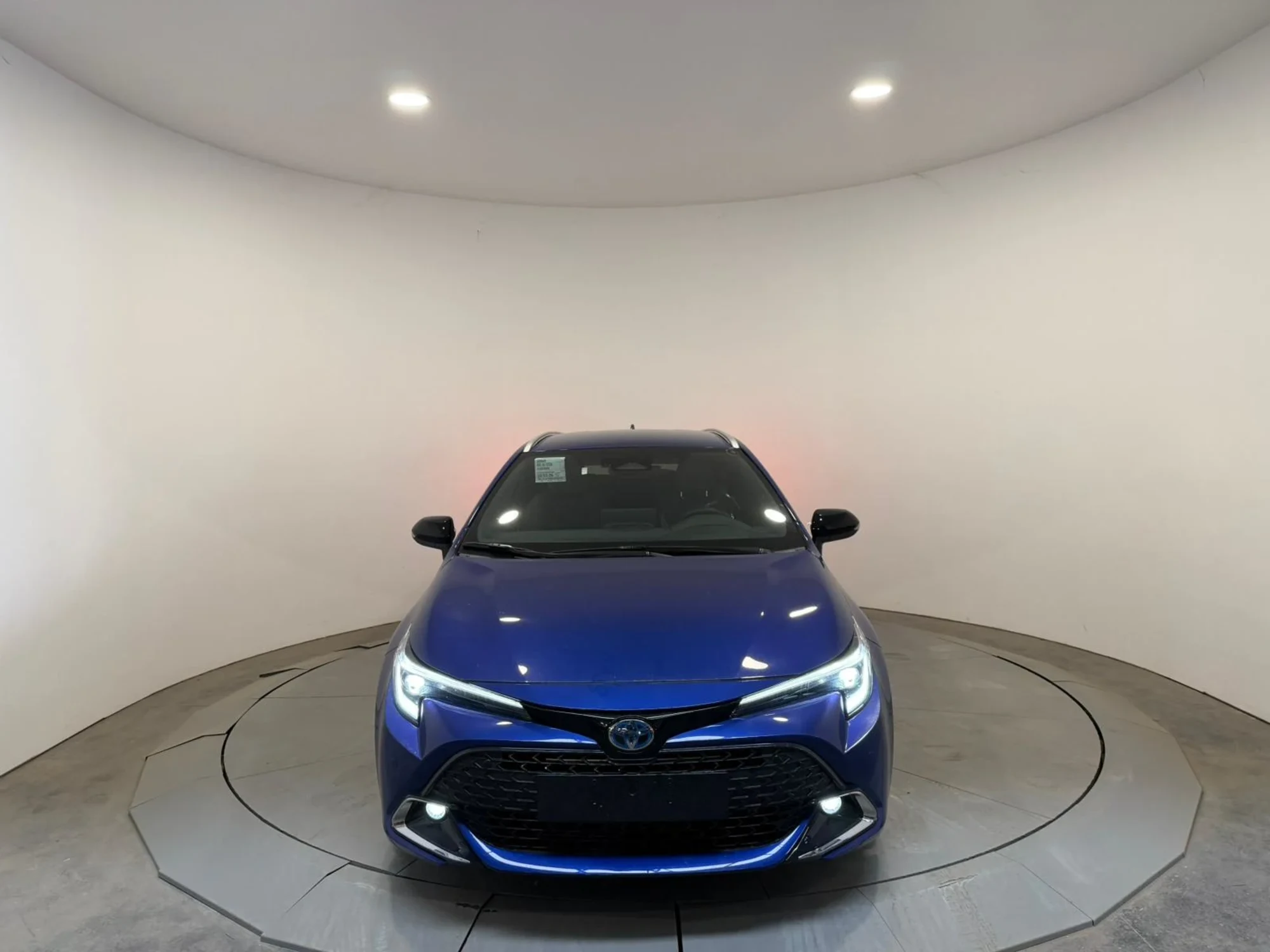 Toyota Corolla touring sports hybride nouvelle Corolla touring sports hybride 178ch en stock