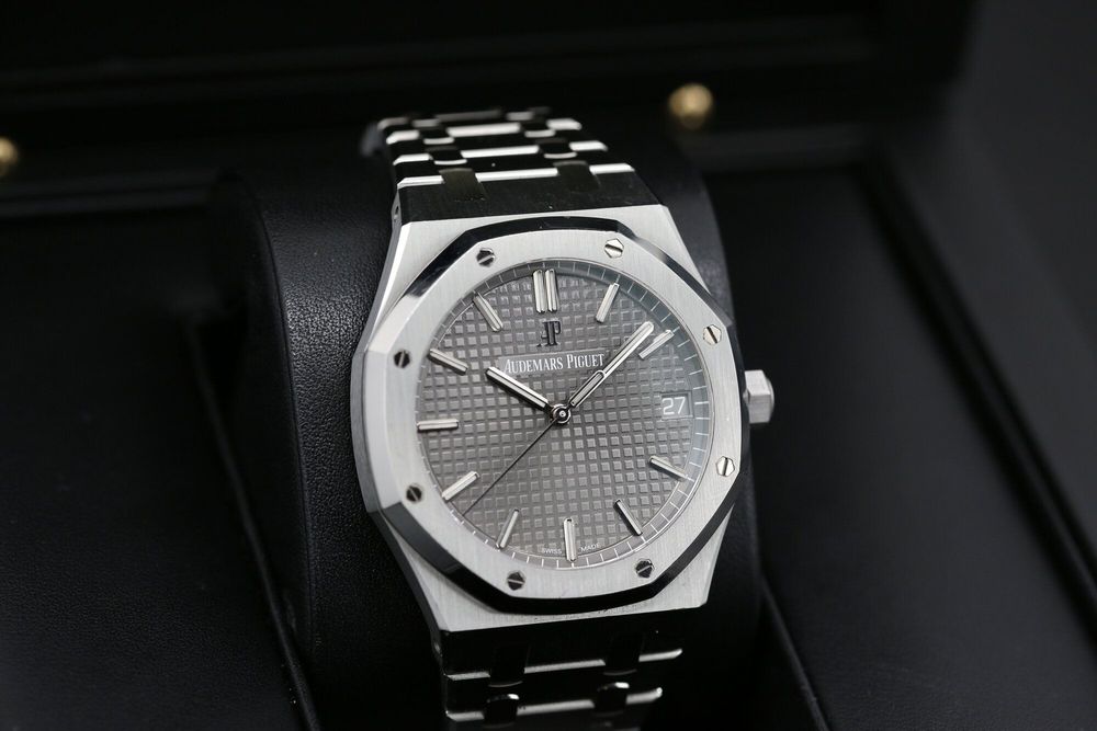 AUDEMARS PIGUET ROYAL OAK 15500ST.OO.1220ST.02 (GREY 41MM) 2020 preview 4