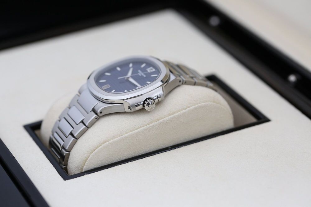 PATEK PHILIPPE NAUTILUS 7118/1A-001(BLUE 35MM) 2016 preview 4