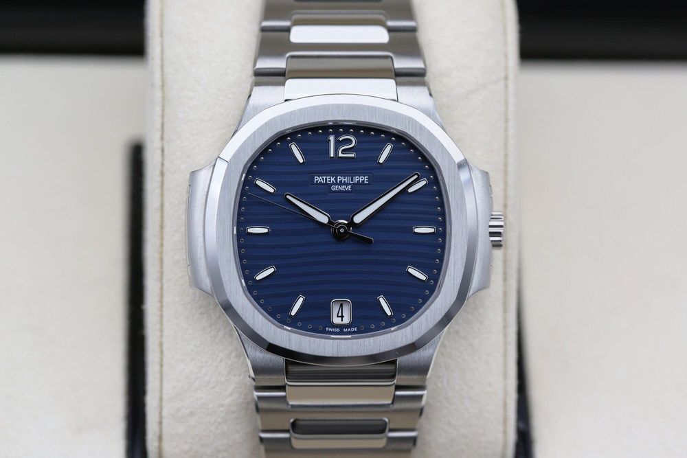 PATEK PHILIPPE NAUTILUS 7118/1A-001(BLUE 35MM) 2016