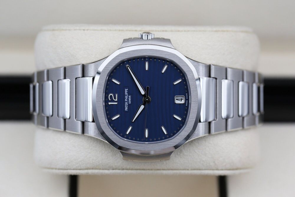 PATEK PHILIPPE NAUTILUS 7118/1A-001(BLUE 35MM) 2016 preview 2