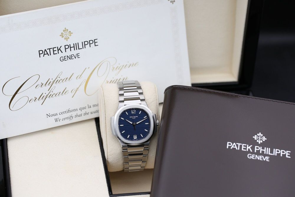 PATEK PHILIPPE NAUTILUS 7118/1A-001(BLUE 35MM) 2016 preview 3