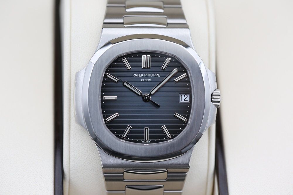 PATEK PHILIPPE NAUTILUS 5711/1A-010 (BLUE 40MM) 2016