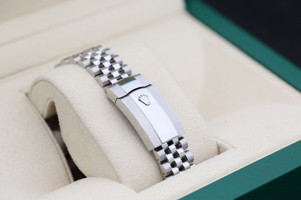 ROLEX DATEJUST 126300 (WIMBLEDON 41MM) 2024 preview 6