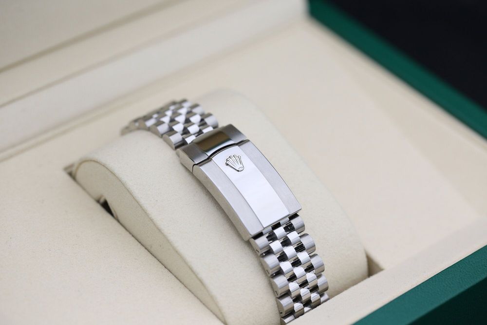 ROLEX DATEJUST 126334 (MINT GREEN 41MM) 2026 preview 6