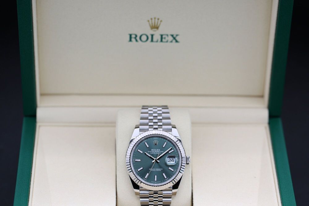ROLEX DATEJUST 126334 (MINT GREEN 41MM) 2026 preview 3